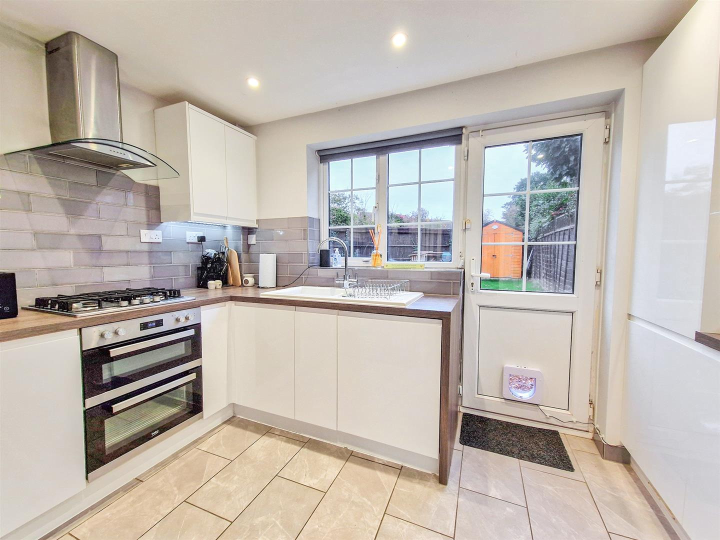 2 bed property in Mortimer Road, Bedford